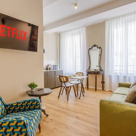 Apartment Dimora D'autore - Timeless Elegance In