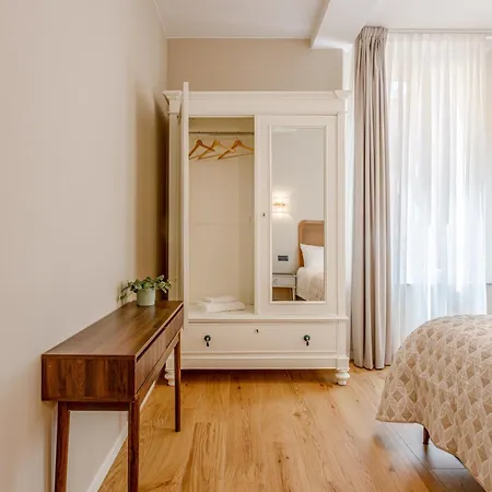 アパート Dimora D'autore - Timeless Elegance In *