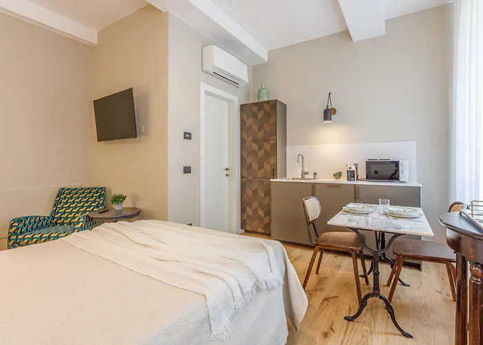 Apartment Dimora D'autore - Timeless Elegance In