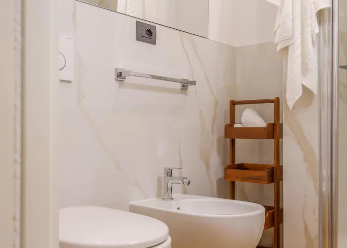 Dimora D'autore - Timeless Elegance In Apartment *